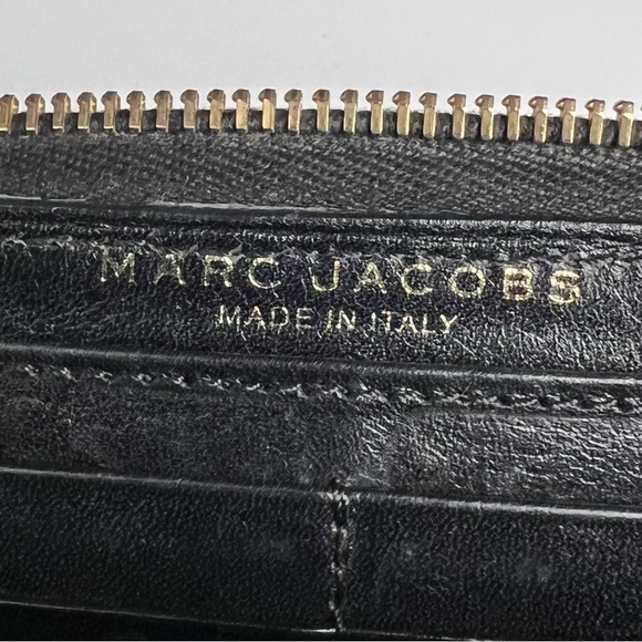 Marc Jacob’s Long Wallet - Picture 7 of 10